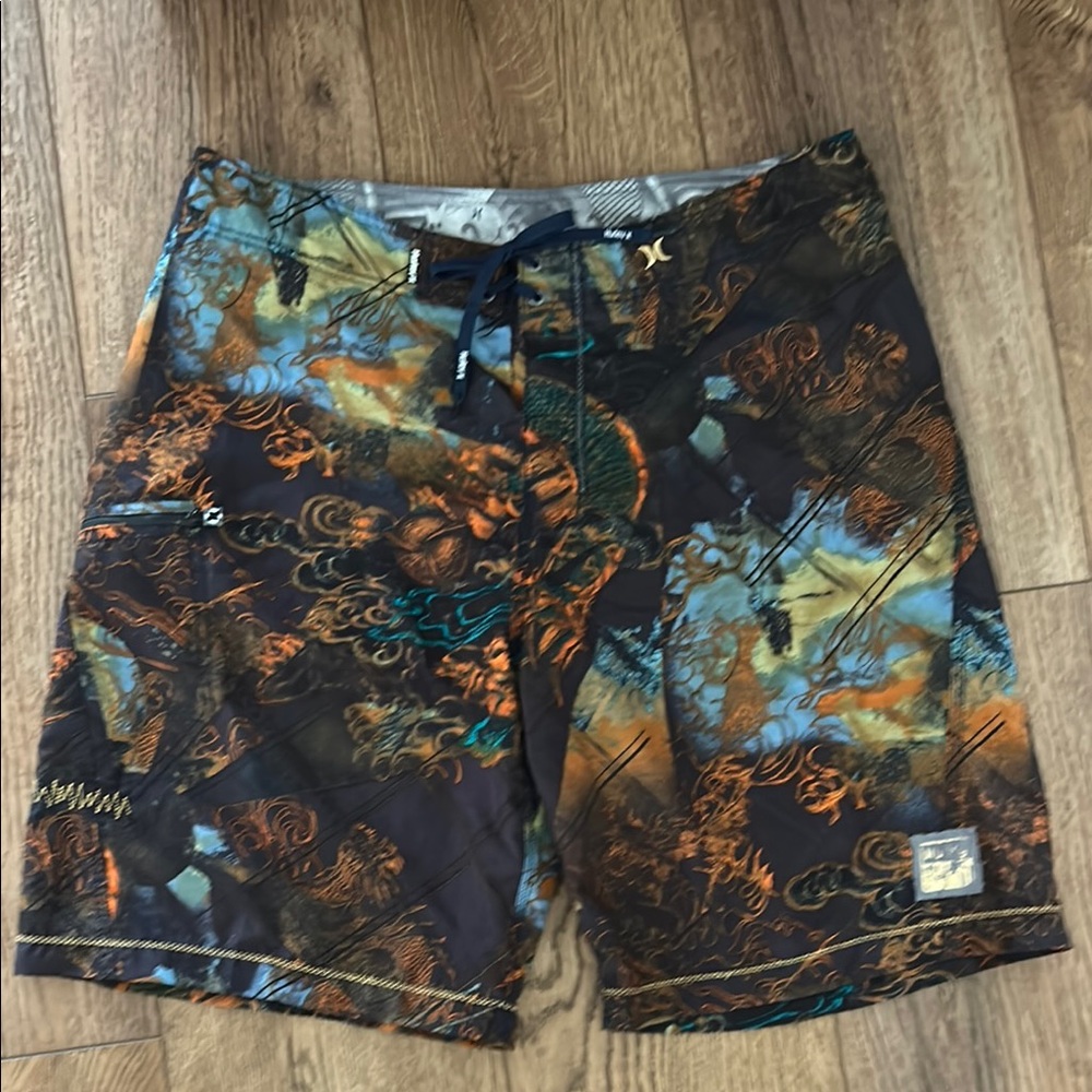 Hurley Men’s Abstract BoardShorts Excellent Condition Size 38